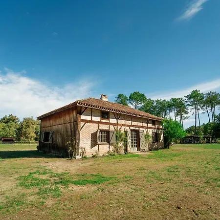 Domaine Avec Piscine Chauffee - 12 Pers. - Fr-1-791-48 别墅 *